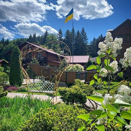 Готель Жди Ня Єво Instagram Zhdenievo Hotel ズデンニュオ エクステリア 写真
