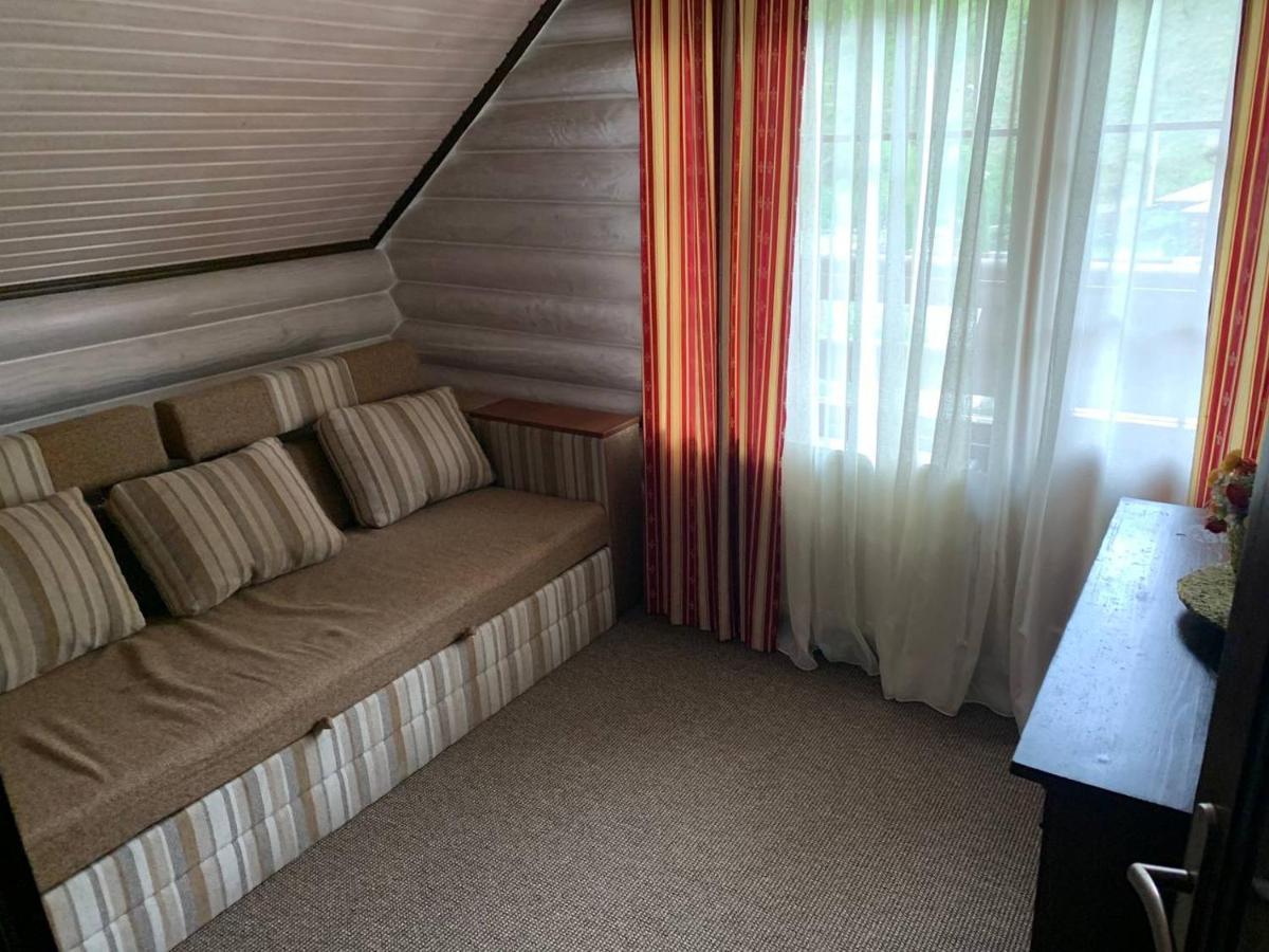 Готель Жди Ня Єво Instagram Zhdenievo Hotel ズデンニュオ エクステリア 写真