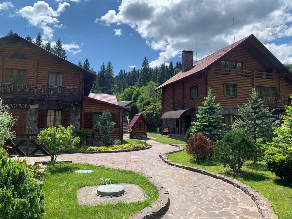 Готель Жди Ня Єво Instagram Zhdenievo Hotel ズデンニュオ エクステリア 写真