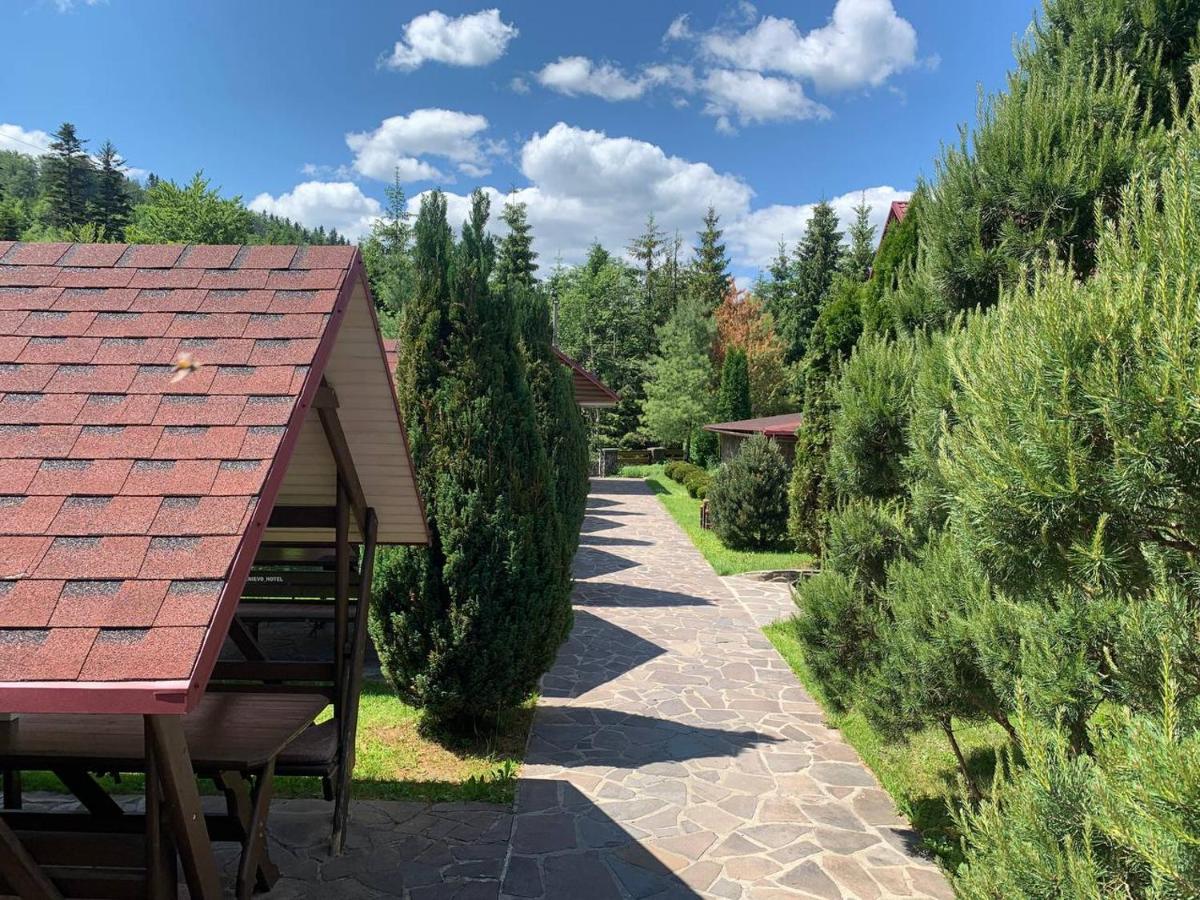 Готель Жди Ня Єво Instagram Zhdenievo Hotel ズデンニュオ エクステリア 写真