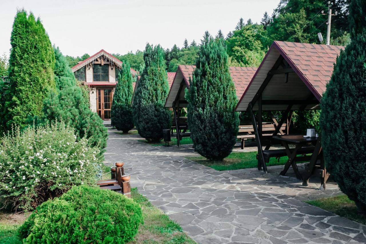 Готель Жди Ня Єво Instagram Zhdenievo Hotel ズデンニュオ エクステリア 写真