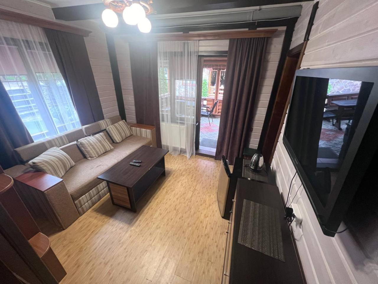 Готель Жди Ня Єво Instagram Zhdenievo Hotel ズデンニュオ エクステリア 写真